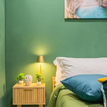 New - Near Vecchia & Station - Typical Apartament *