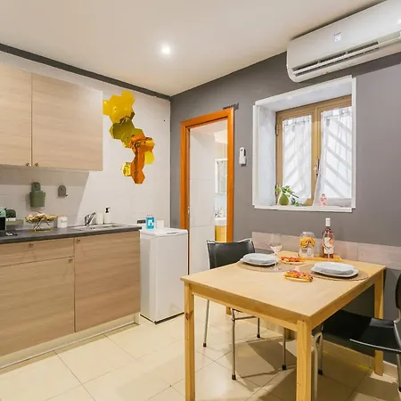 New - Near Vecchia & Station - Typical Apartament *